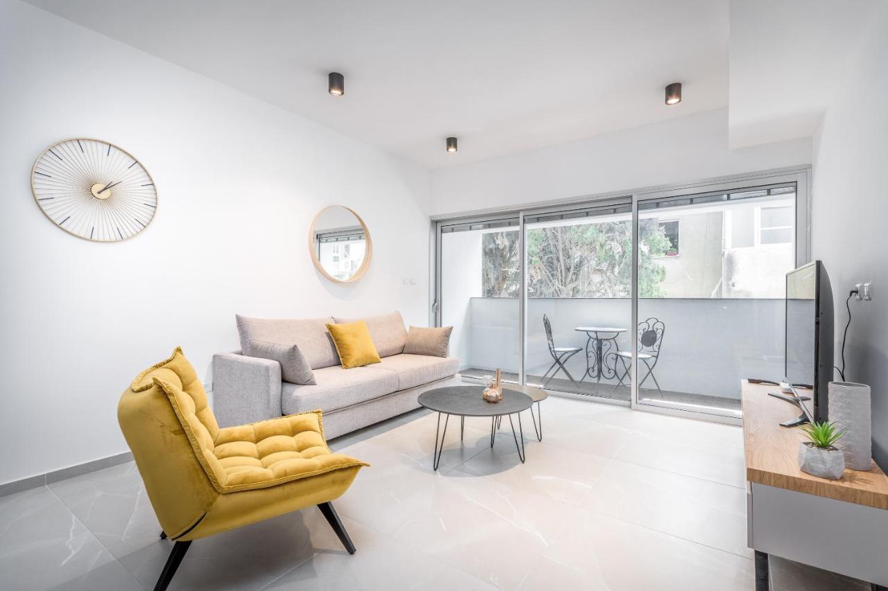 Stunning 1 Bdr With Balcony On Sheinkin St Apartman Tel-Aviv Kültér fotó