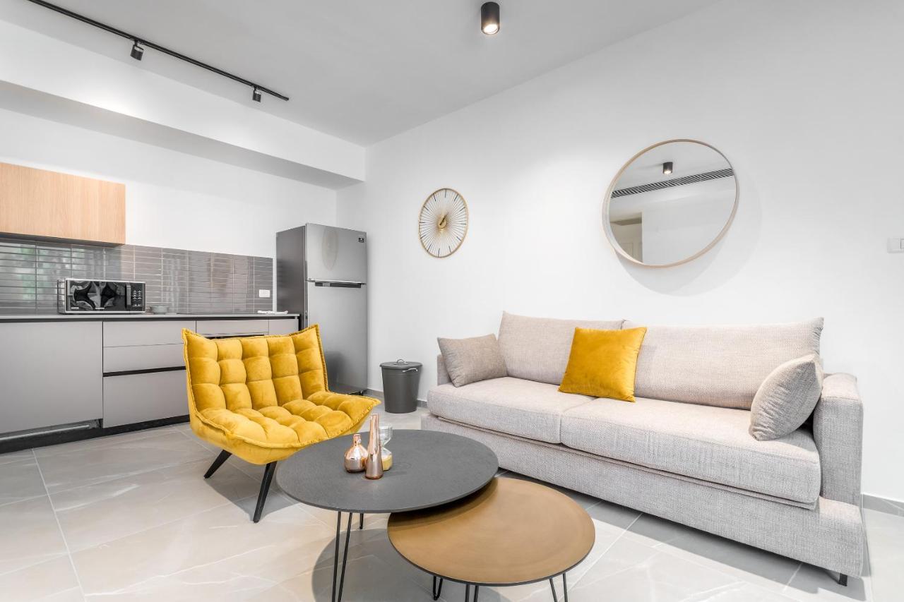 Stunning 1 Bdr With Balcony On Sheinkin St Apartman Tel-Aviv Kültér fotó